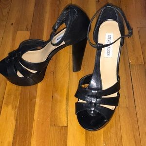 Steve Madden Black Platform Sandals